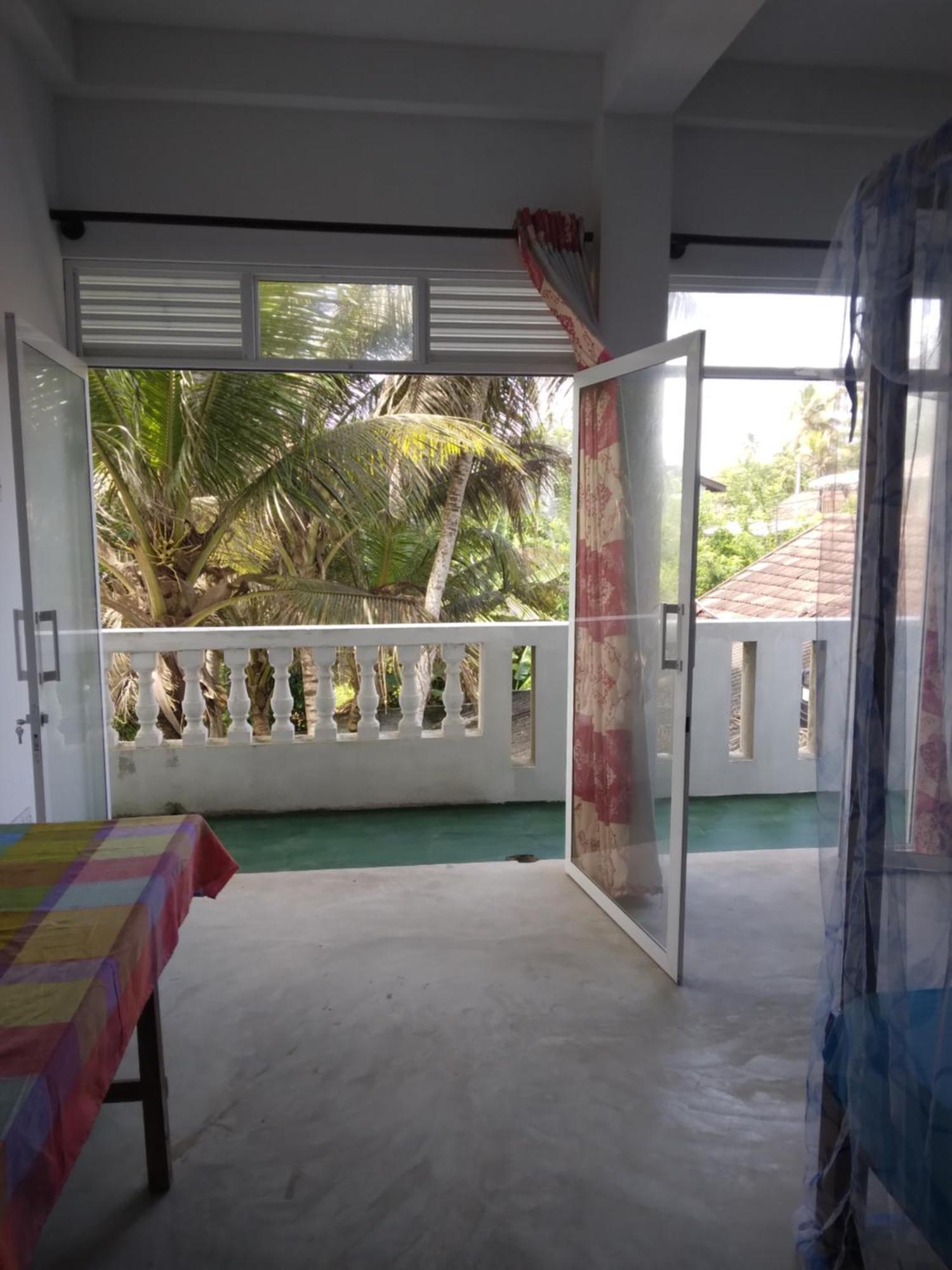 Sunray Rest - Beach View Homestay Mirissa Εξωτερικό φωτογραφία